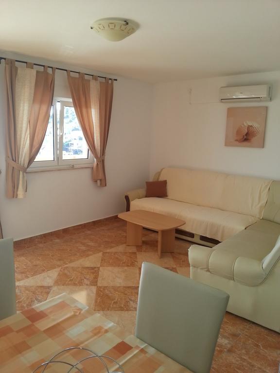 Apartments Mustac Drage Room photo