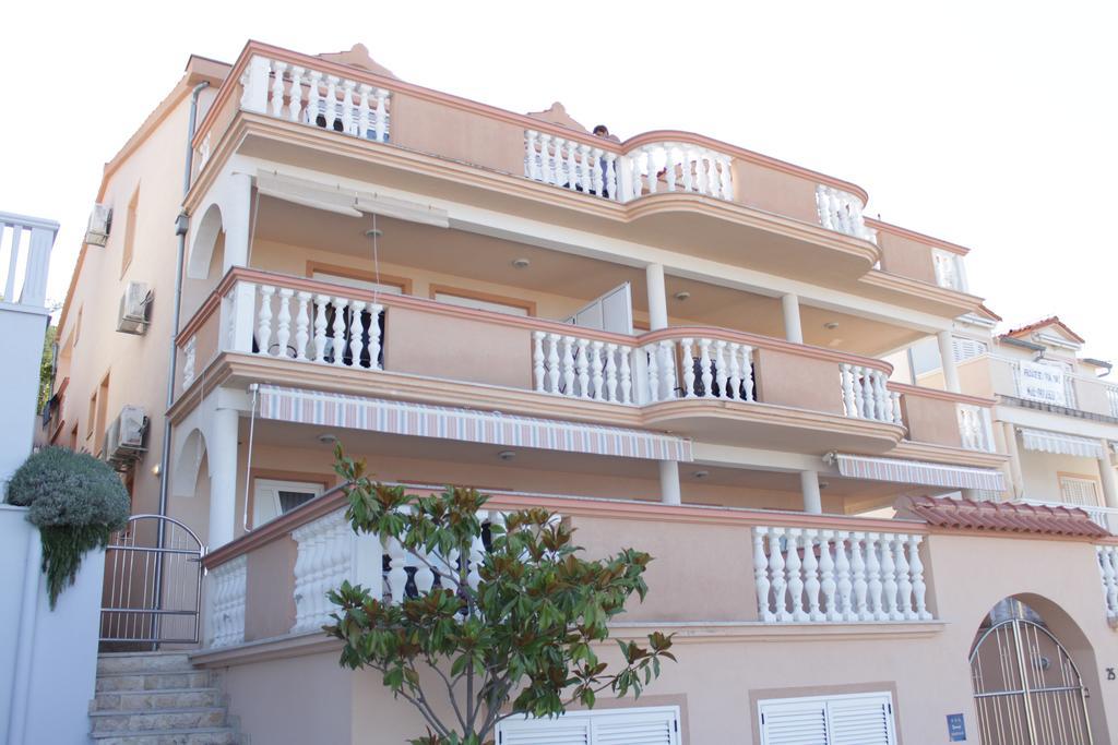 Apartments Mustac Drage Exterior photo